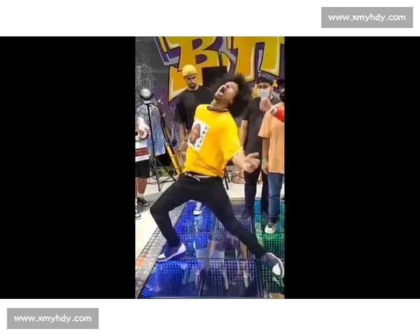 巴黎篮球馆燃爆!Les Twins 即兴嘻哈 Freestyle 震撼全场 巴黎篮球馆燃爆!Les Twins 即兴嘻哈 Freestyle 震撼全场